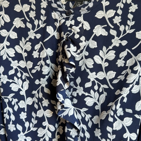 Banana Republic button front dress with belt - Picture 3 of 5